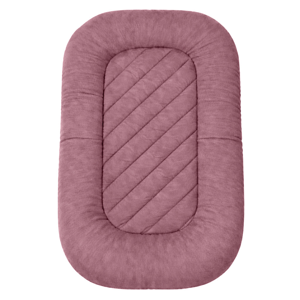 Baby nestje roze